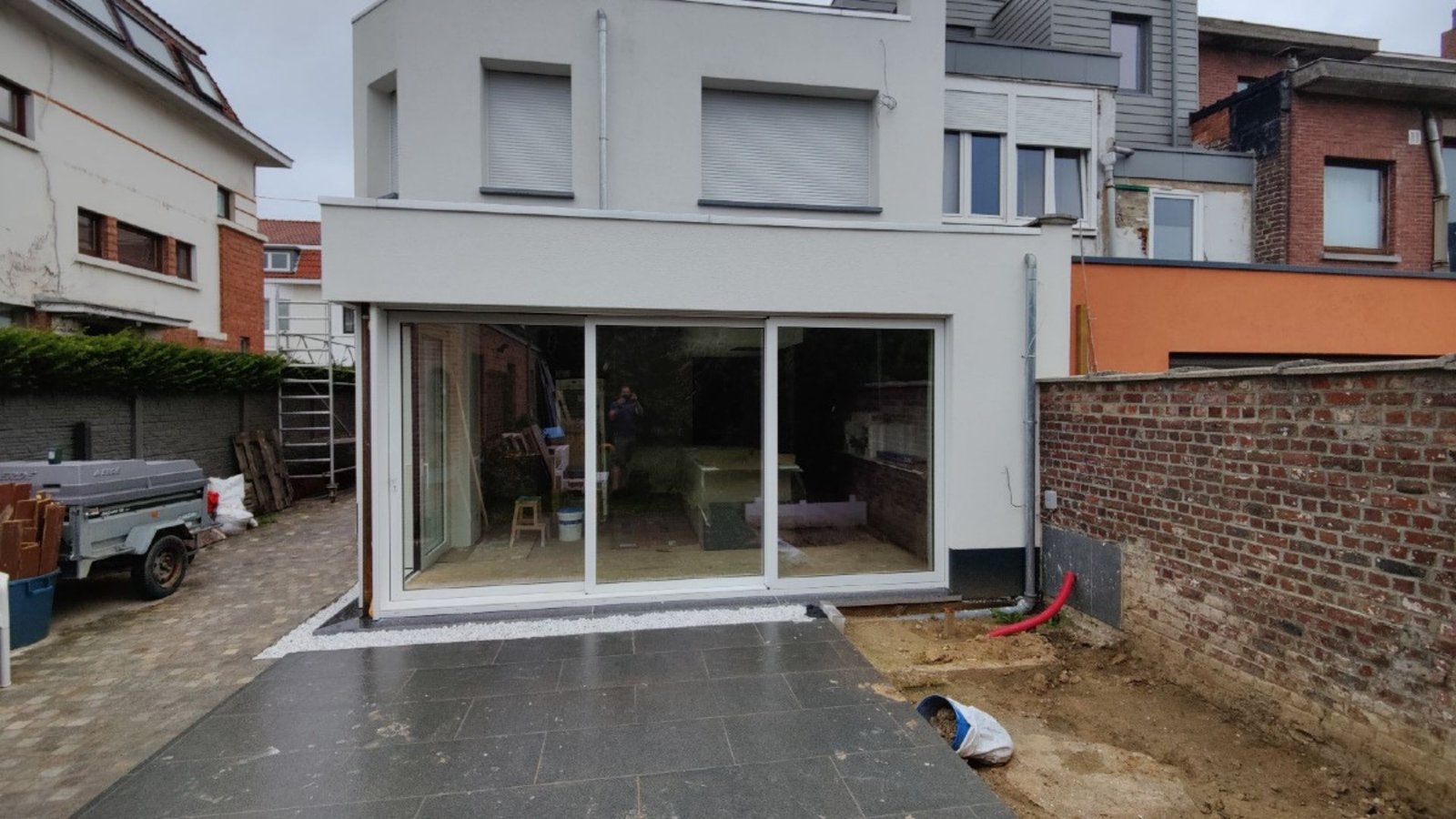 Photo de la maison avant la rénovation intérieure et la création d’une extension à Evere